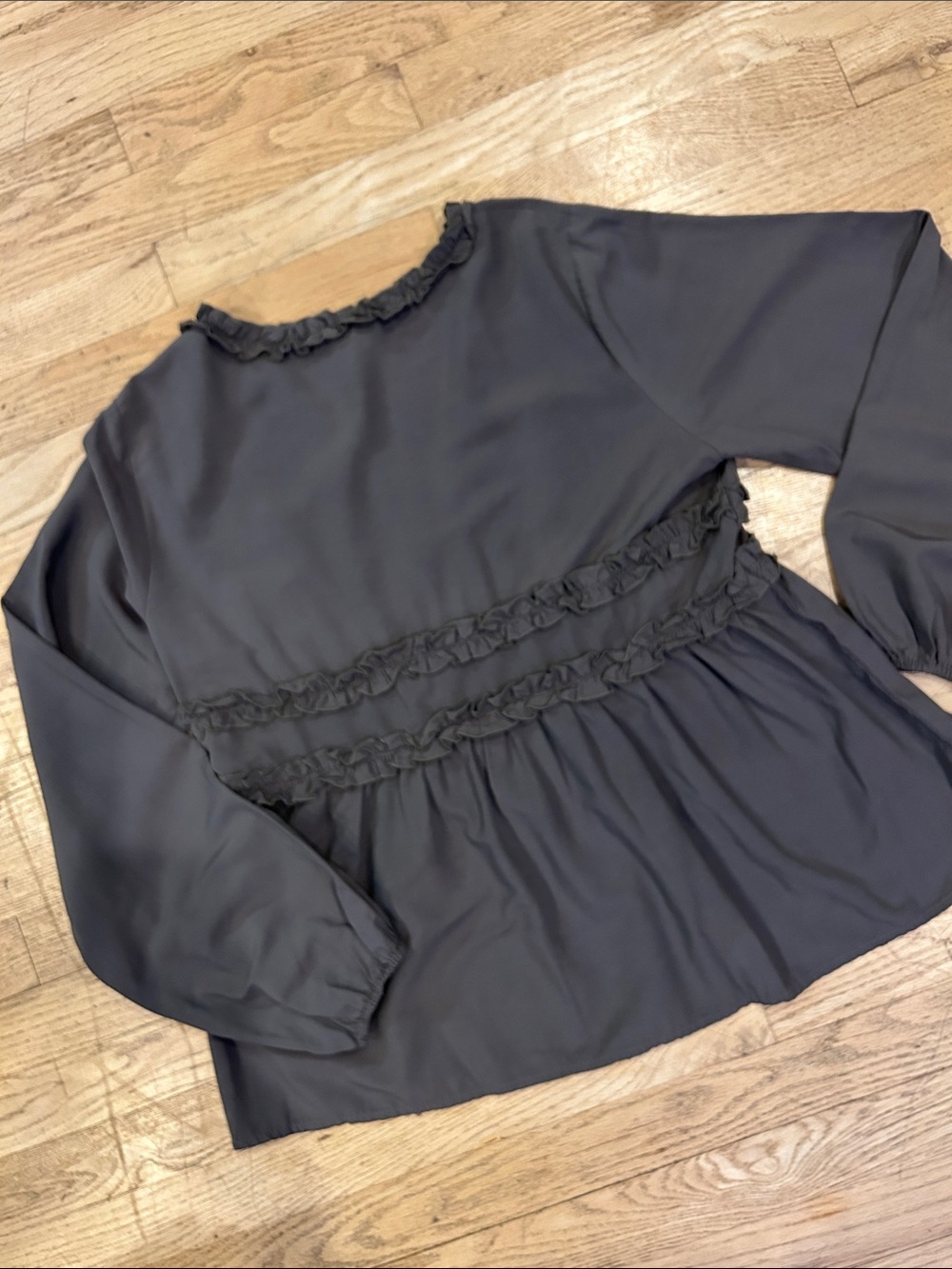 BiBi ruffle V-neck long sleeve blouse - Picture 7 of 10